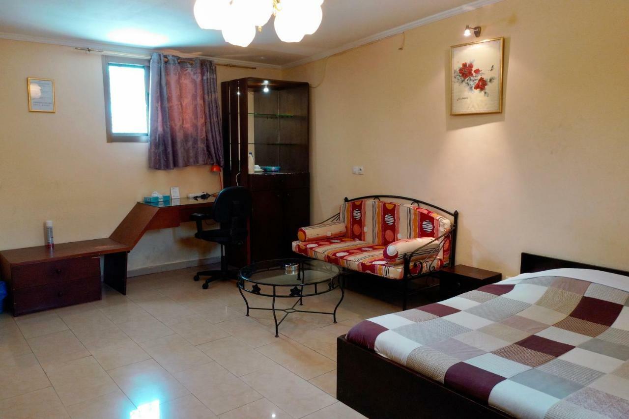 Petit Motel Beijing Abidjan Eksteriør billede