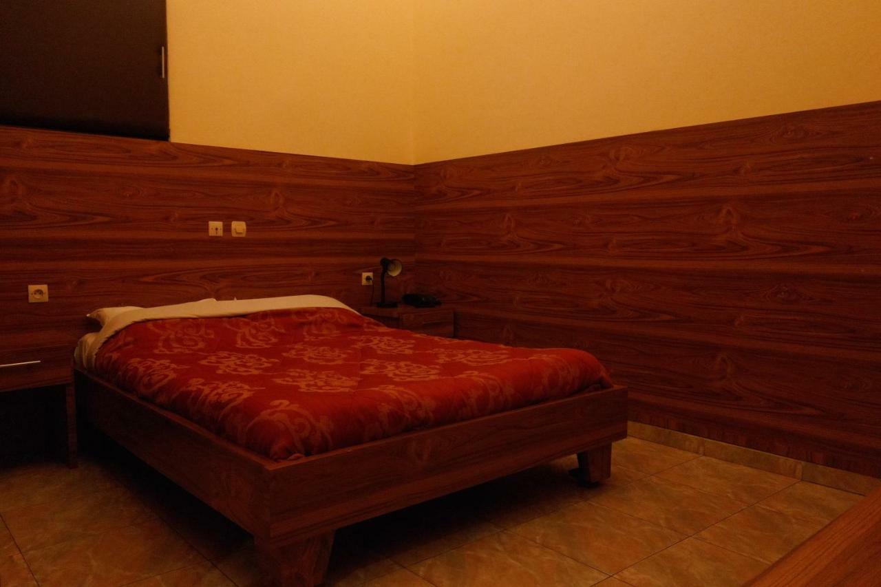 Petit Motel Beijing Abidjan Eksteriør billede
